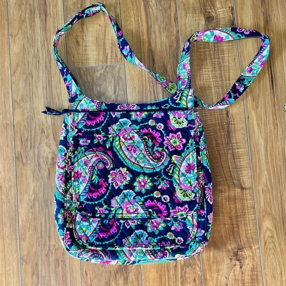 Vera Bradley Bags - Picture 7 of 15